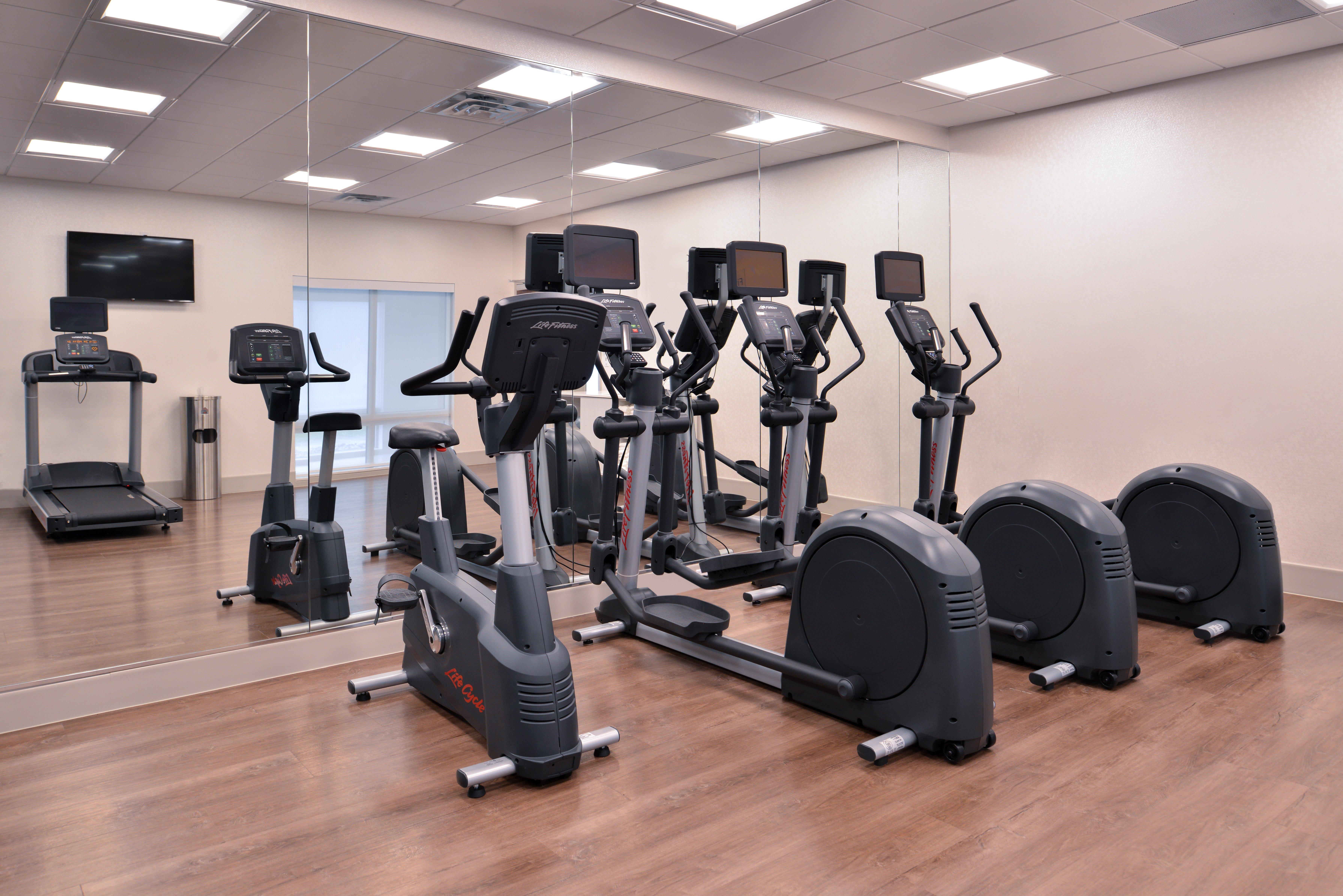 Holiday Inn Express & Suites - Marshalltown By Ihg Екстериор снимка