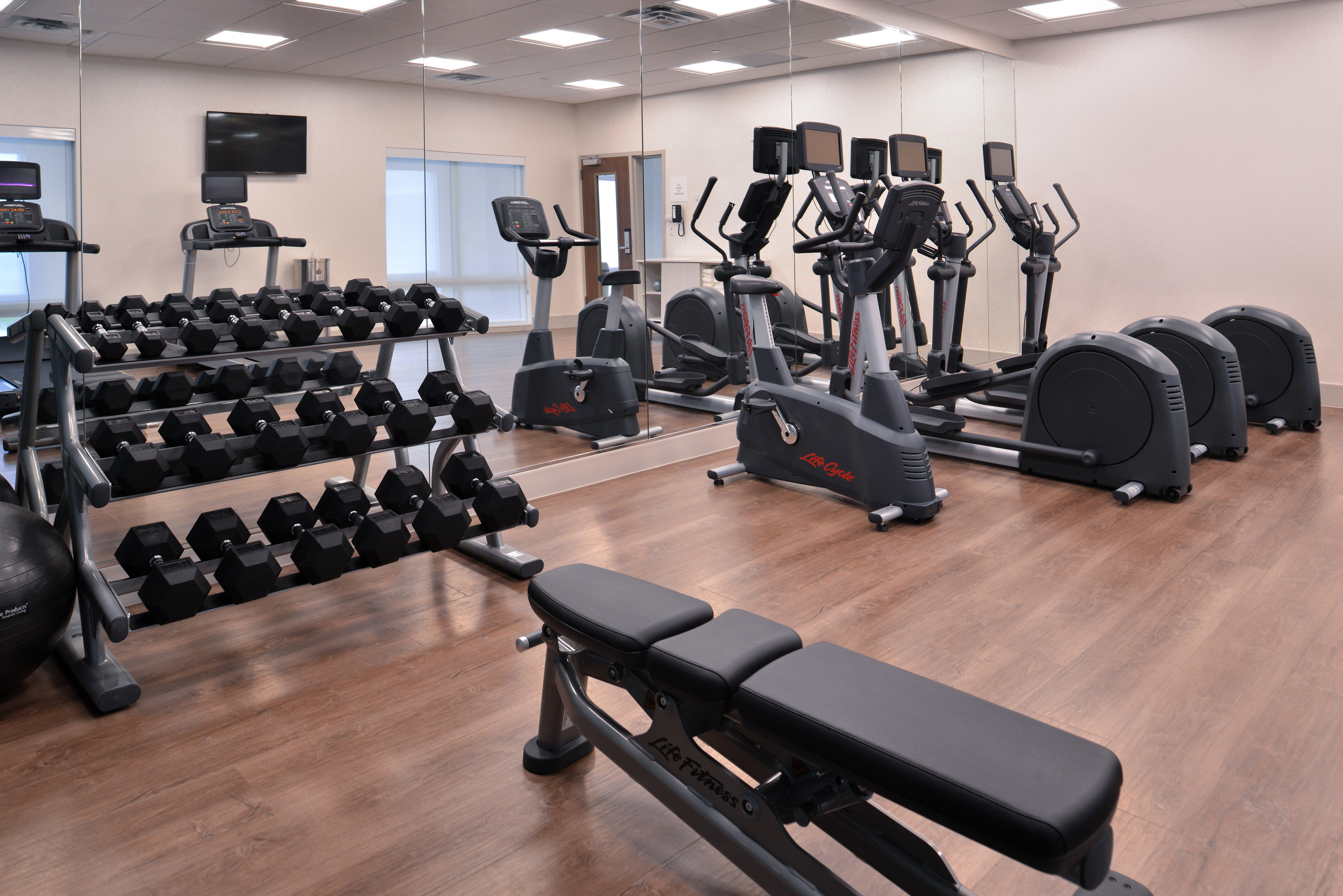 Holiday Inn Express & Suites - Marshalltown By Ihg Екстериор снимка