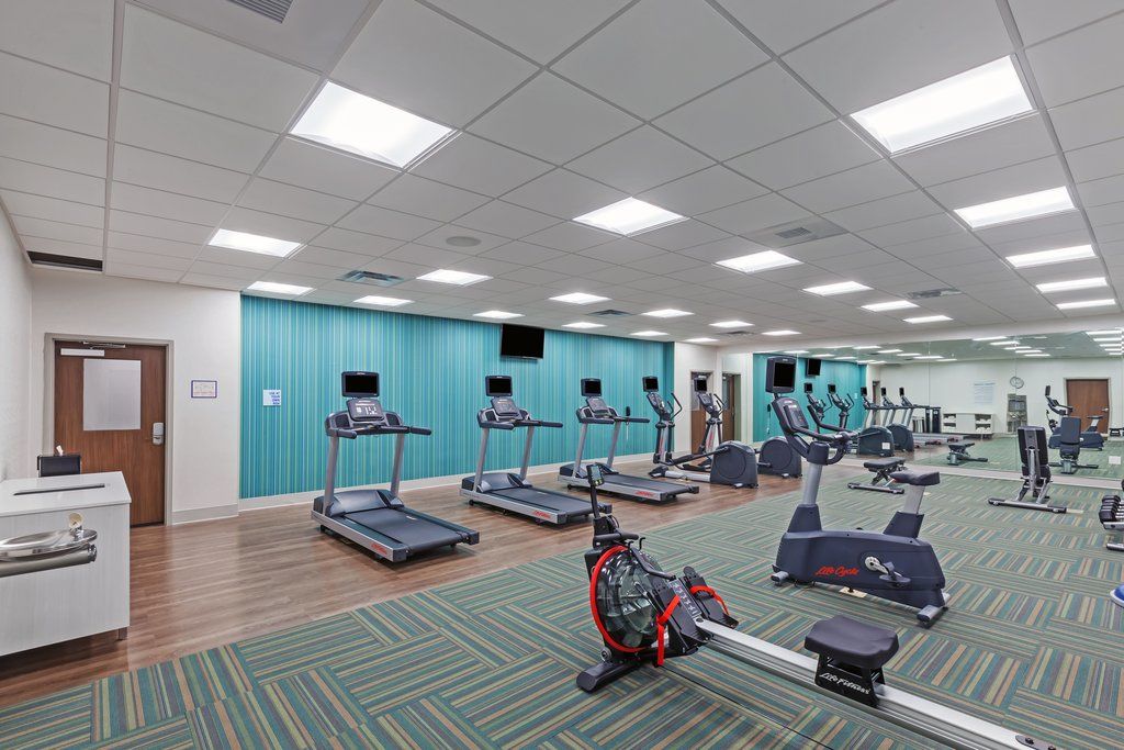 Holiday Inn Express & Suites - Marshalltown By Ihg Екстериор снимка