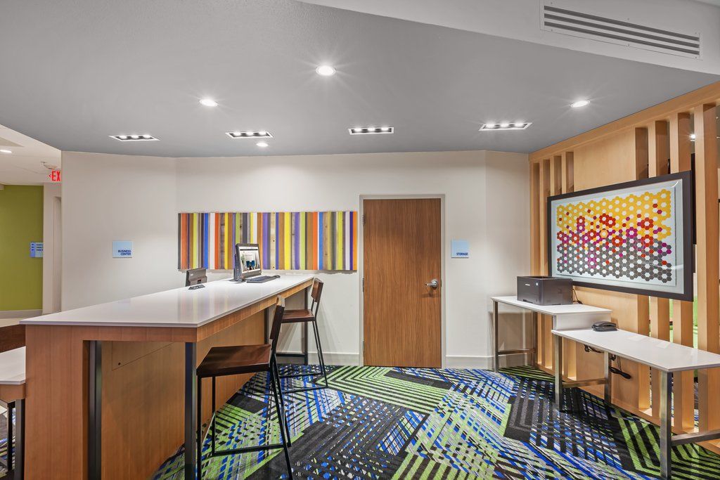 Holiday Inn Express & Suites - Marshalltown By Ihg Екстериор снимка
